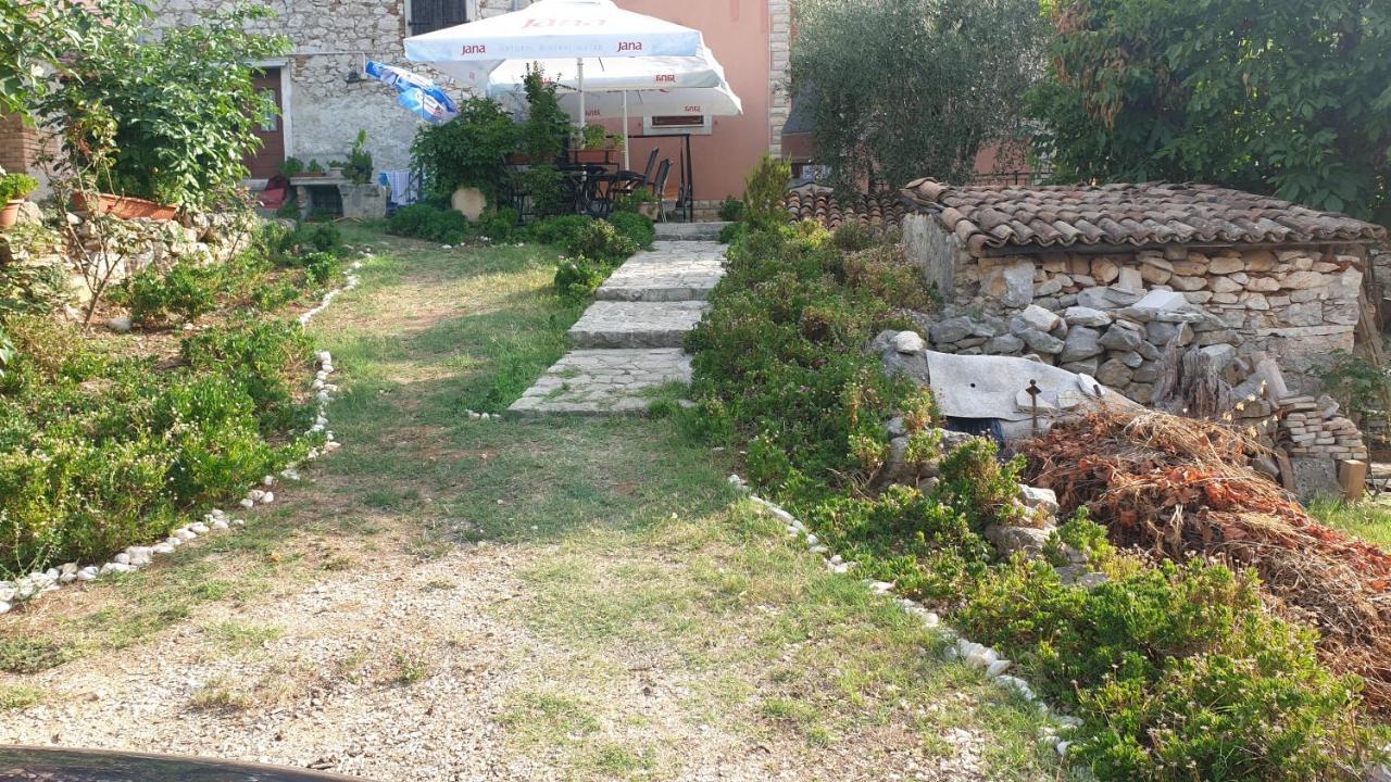 Apartments Rosa Mali Losinj Ngoại thất bức ảnh