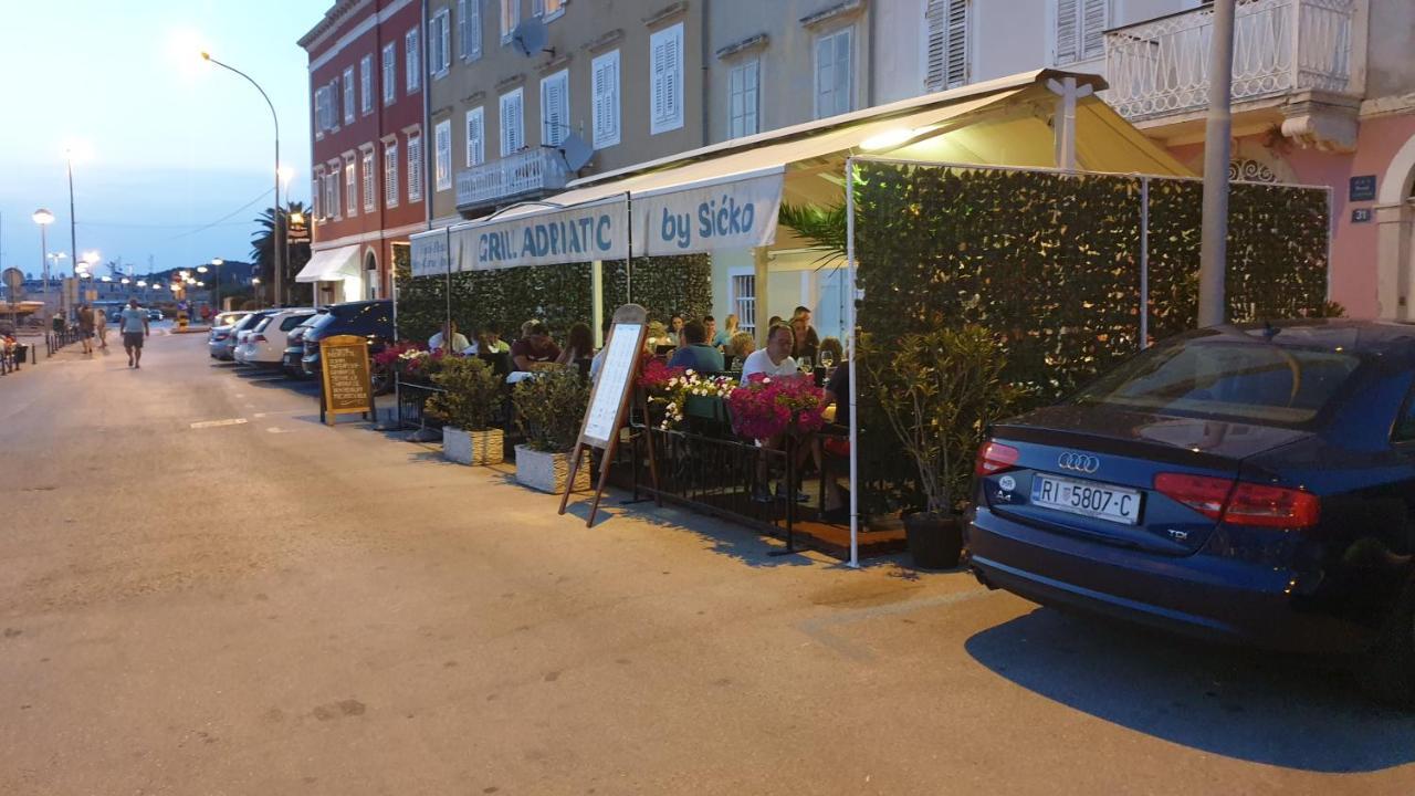 Apartments Rosa Mali Losinj Ngoại thất bức ảnh