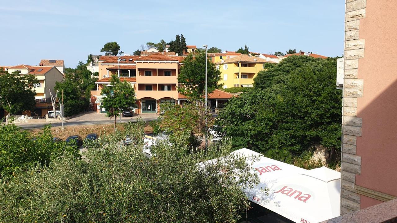 Apartments Rosa Mali Losinj Ngoại thất bức ảnh